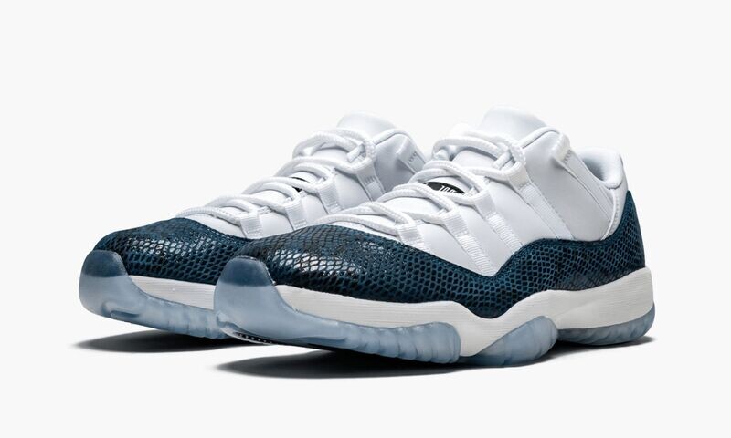 JORDANAIR JORDAN 11 RETRO LOW LE"Blue Snakeskin"