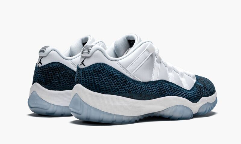 JORDANAIR JORDAN 11 RETRO LOW LE"Blue Snakeskin"