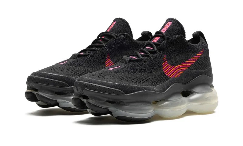 NikeAir Max Scorpion"Black Fireberry"