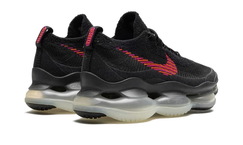 NikeAir Max Scorpion"Black Fireberry"