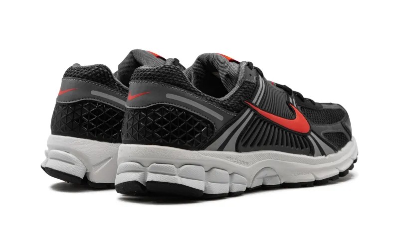 NikeAir Zoom Vomero 5"Black Picante Red"