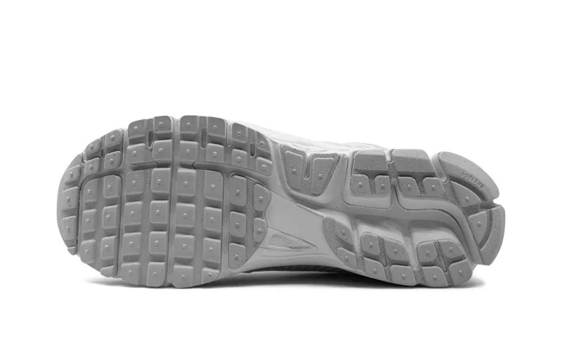 NikeAir Zoom Vomero 5"Photon Dust University Blue"