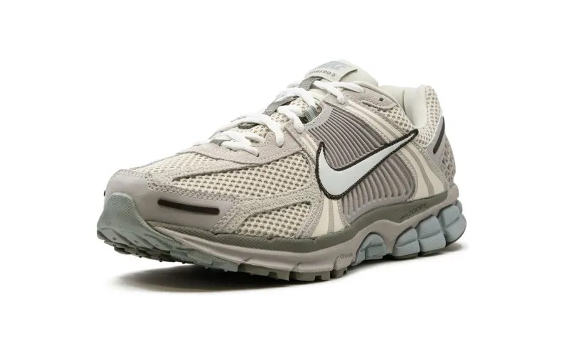 NikeAir Zoom Vomero 5"Light Orewood Brown"