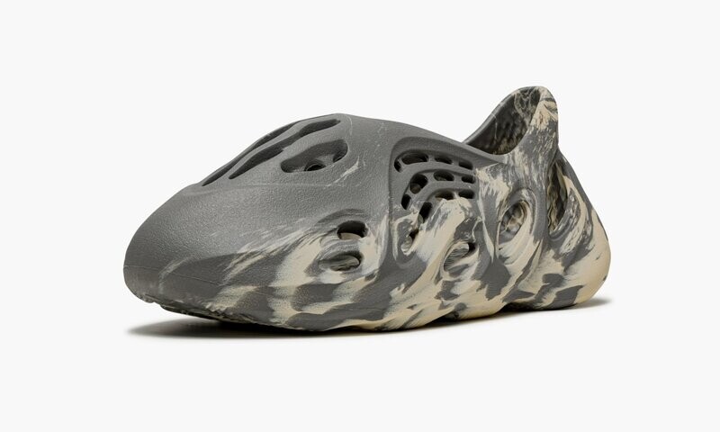 ADIDAS YEEZY YEEZY FOAM RUNNER MXT "Moon Gray"