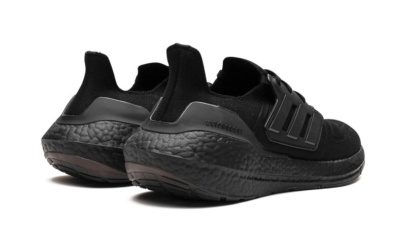 ADIDAS W ULTRABOOST 22 "Triple Black"