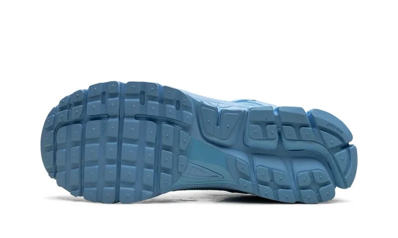 NikeZoom Vomero 5"University Blue"
